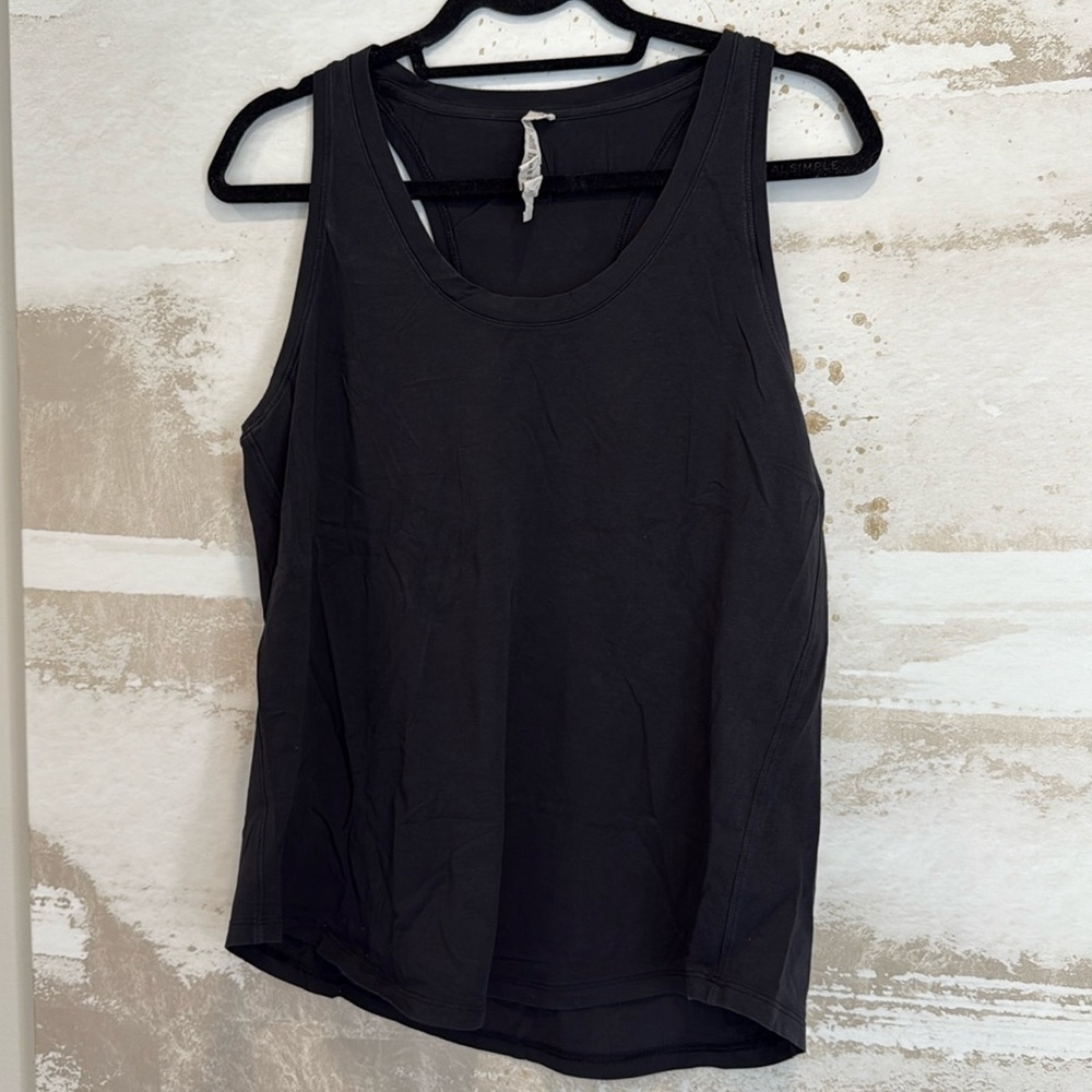 Lululemon Size 10 Black Sleeveless Women's Flowy Top